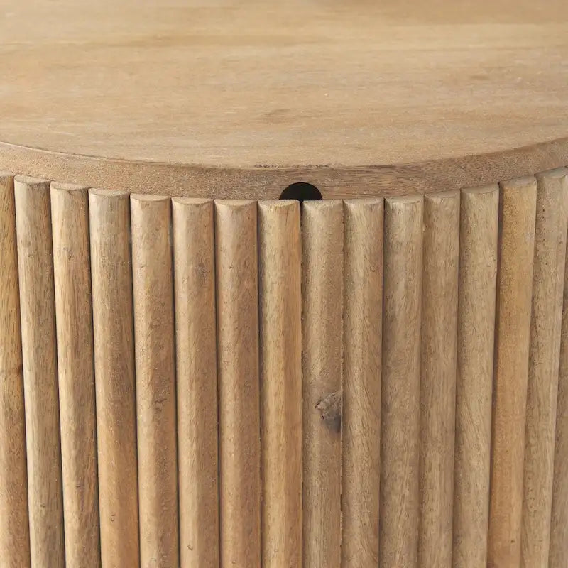 Tavolino rotondo Terra in legno massiccio marrone scuro con scanalature