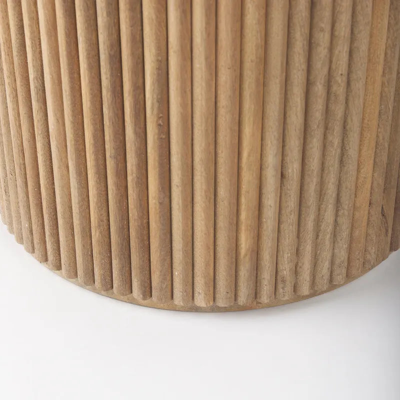 Tavolino rotondo Terra in legno massiccio marrone scuro con scanalature