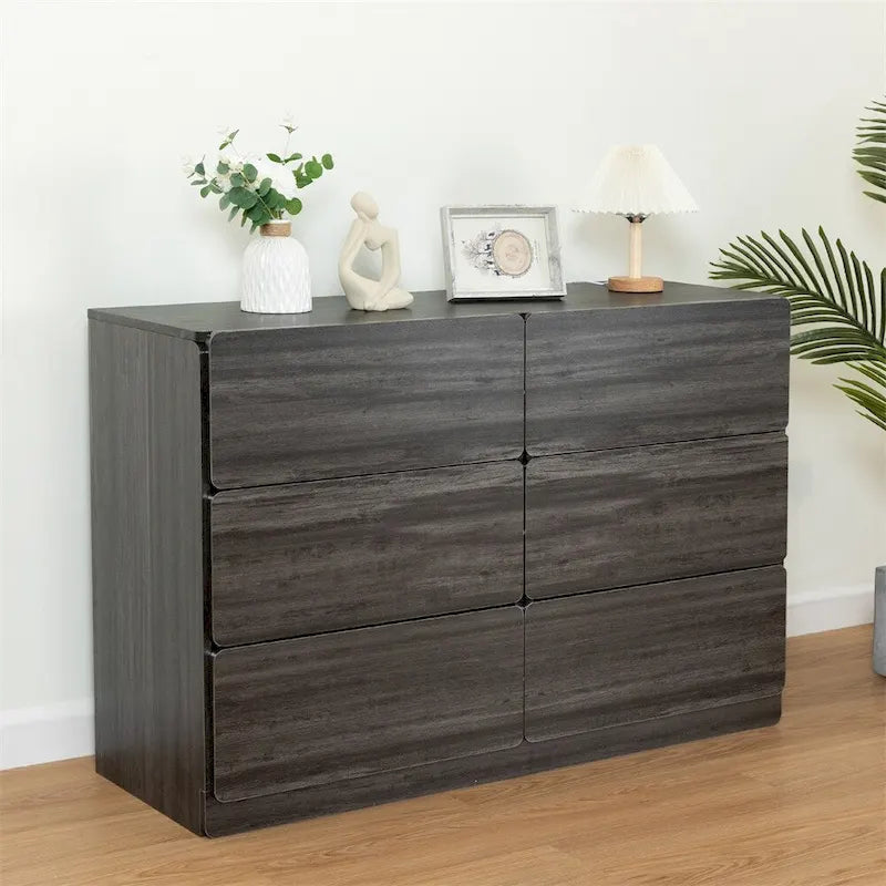 Cassettiera in legno con sei cassetti