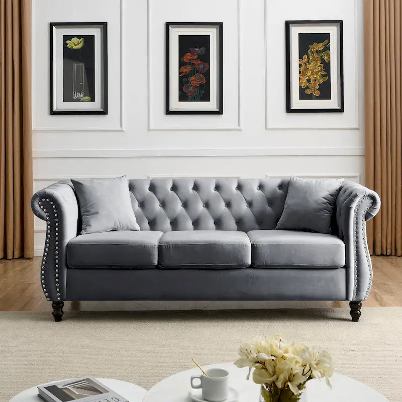 Divano Chesterfield grigio, classico design trapuntato a bottoni, 3 posti, divano da salotto